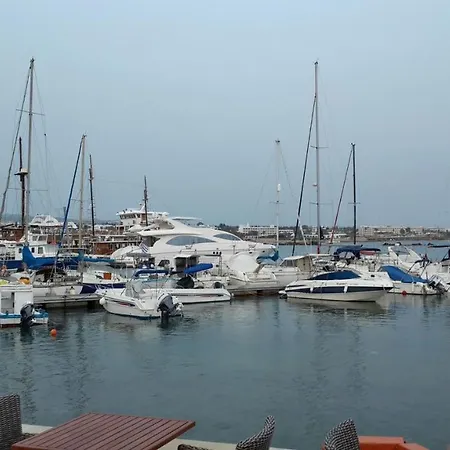 Appartement Superior Court Vacation Away From Paphos